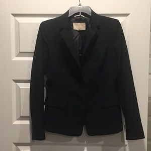 Banana Republic Black Blazer, size 8 Excellent Condition! ⭐️